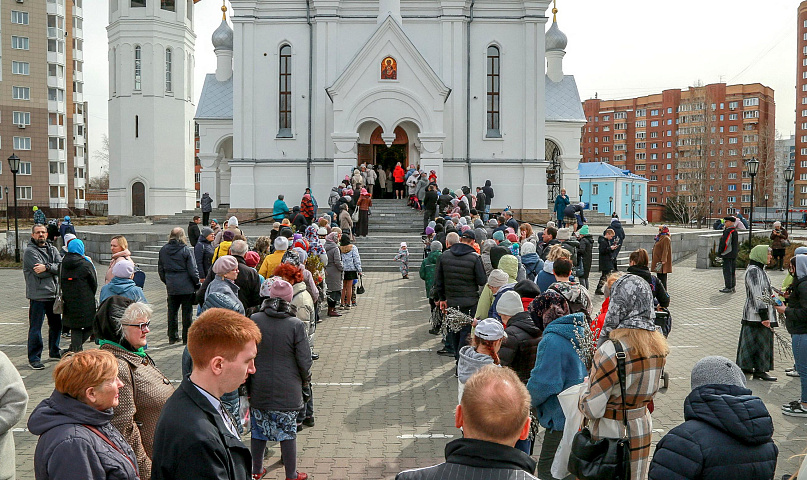 Вербы освятили в храмах Новосибирска