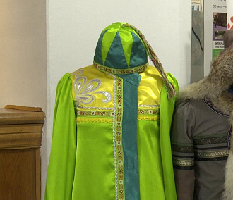 Причудливые наряды из Средней Азии показали на фестивале «Этномол»