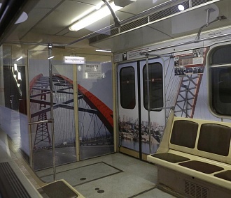 Кочевая выставка: поезд-музей с картинами запустили в метро Новосибирска